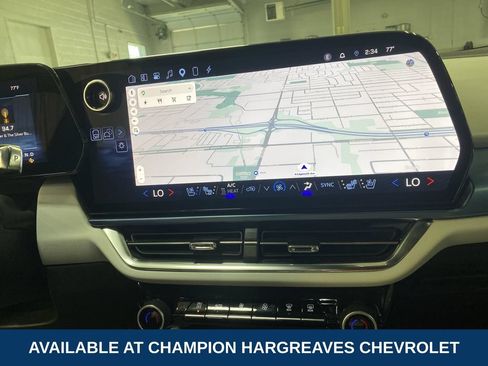 Used 2025 Chevrolet Equinox EV LT w/ Convenience Package II FWD image 22