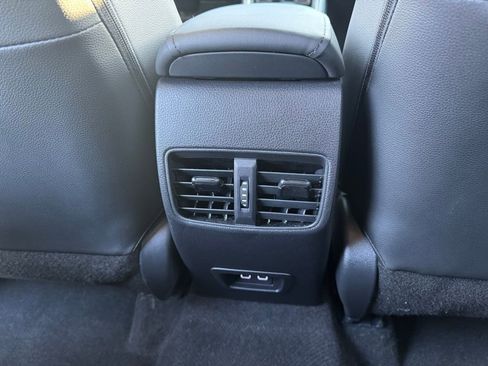Used 2024 Toyota Corolla Cross AWD Hybrid image 8