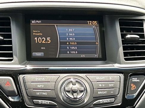 Used 2014 Nissan Pathfinder SV AWD/4WD image 25