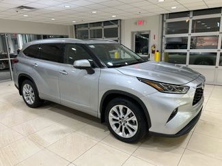 Used 2023 Toyota Highlander Limited video 1