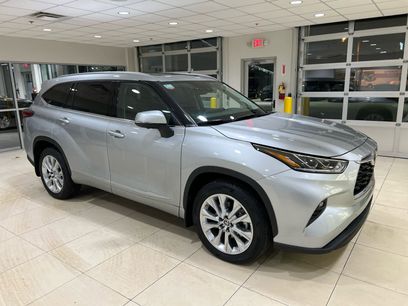 Used 2023 Toyota Highlander Limited