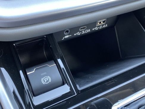 New 2025 Subaru Outback Premium w/ Popular Package #1A image 17