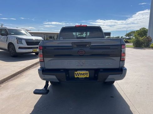 Used 2025 Nissan Frontier PRO-4X image 6