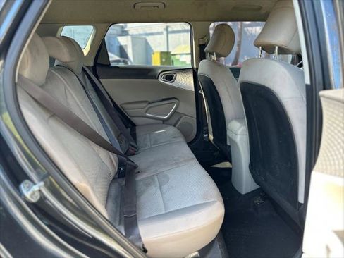 Used 2020 Kia Soul LX image 22
