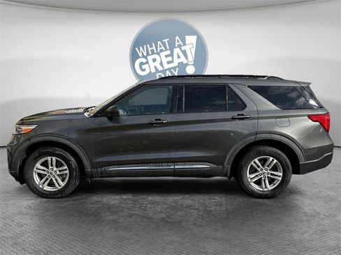 Used 2020 Ford Explorer XLT w/ Equipment Group 202A image 7