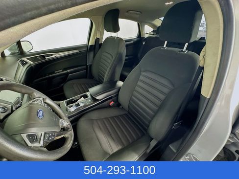 Certified 2018 Ford Fusion SE w/ Fusion SE Technology Package FWD image 21