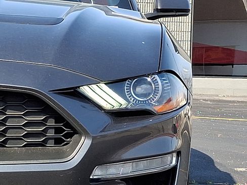 Used 2019 Ford Mustang Convertible RWD image 19