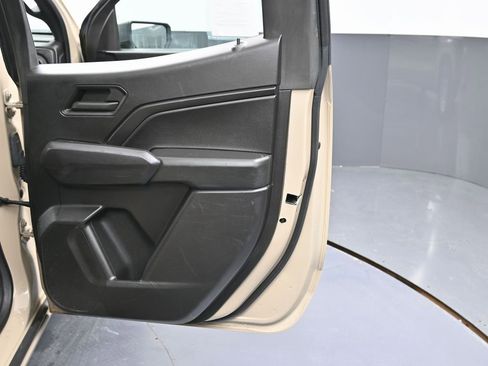 Used 2023 Chevrolet Colorado W/T image 32