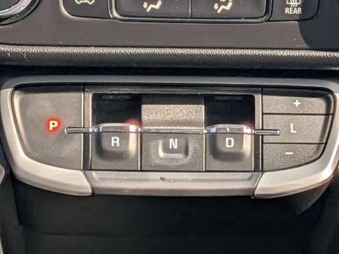 Used 2023 GMC Terrain SLE AWD/4WD image 28