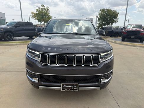 Used 2024 Jeep Wagoneer Series II AWD/4WD image 9