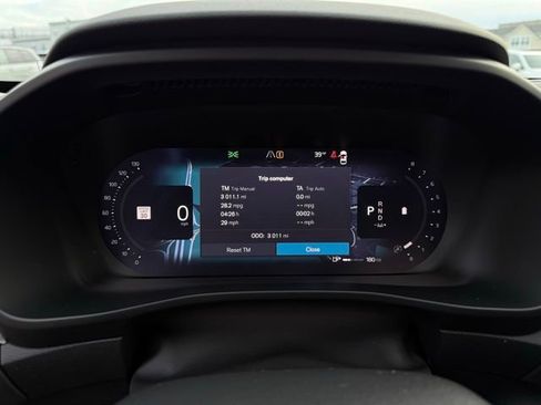 New 2026 Volvo XC40 B5 Core w/ Protection Package Premier AWD/4WD image 17