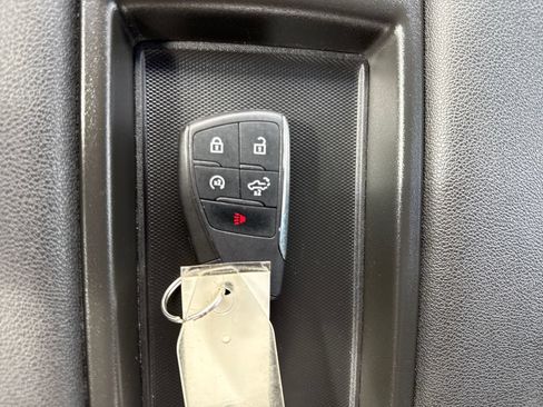 Used 2024 Chevrolet Silverado 1500 LT AWD/4WD image 25