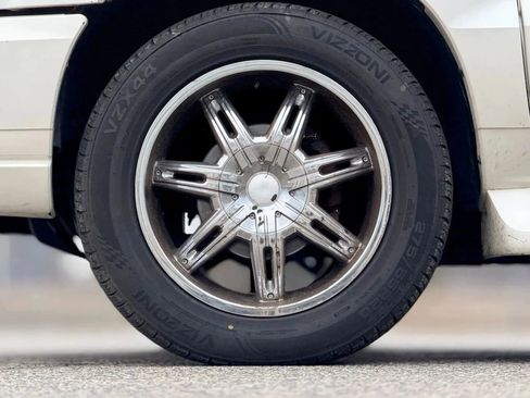 Used 2004 Cadillac Escalade 2WD image 26