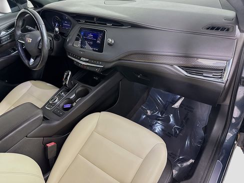 Used 2020 Cadillac XT4 Sport w/ Enhanced Visibility Package image 30