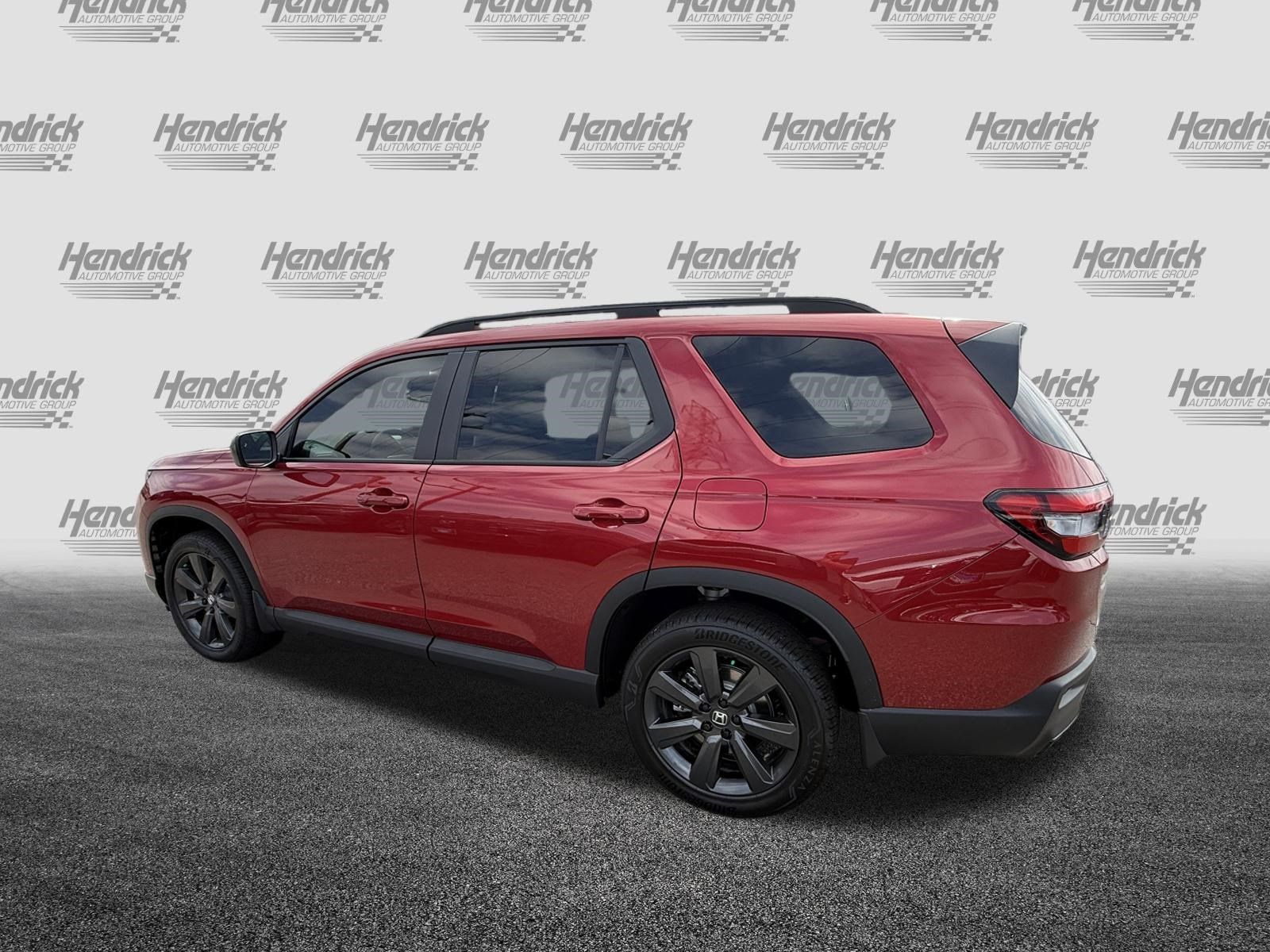 New 2026 Honda Pilot Sport image 8