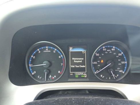 Used 2018 Toyota RAV4 XLE FWD image 12