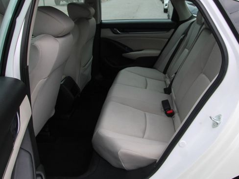 Used 2022 Honda Accord LX image 11