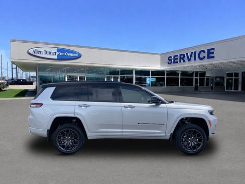 Used 2023 Jeep Grand Cherokee L Summit AWD/4WD image 9