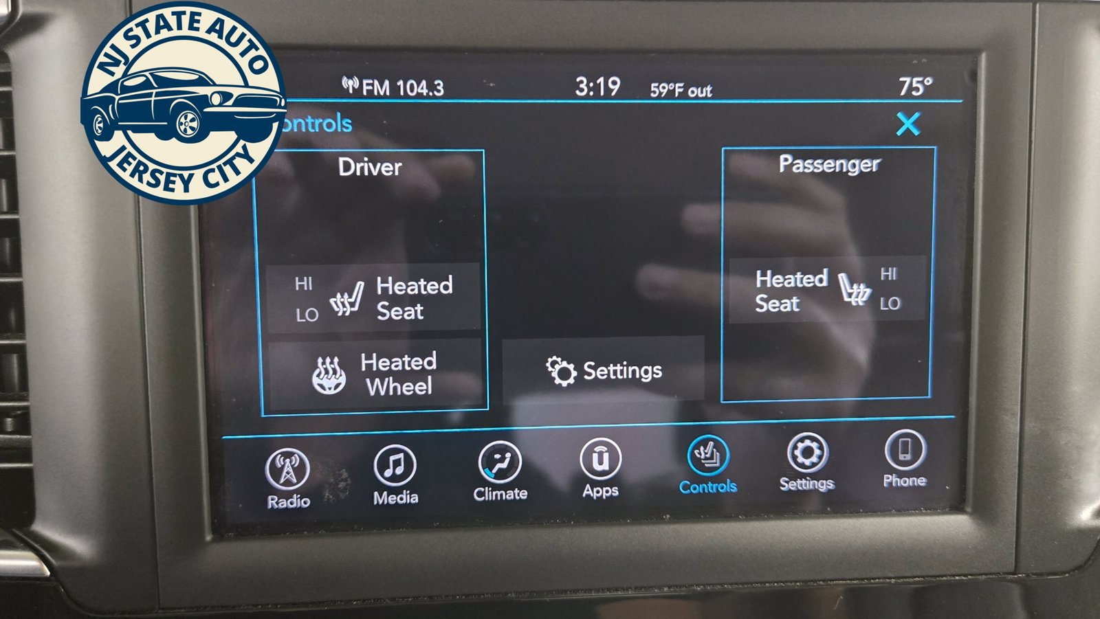 Used 2019 Chrysler Pacifica Touring-L FWD image 15