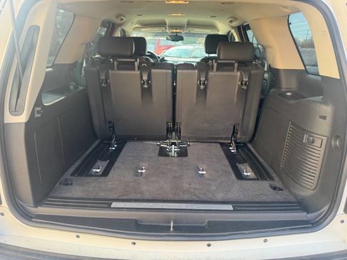 Used 2010 Cadillac Escalade 2WD image 21