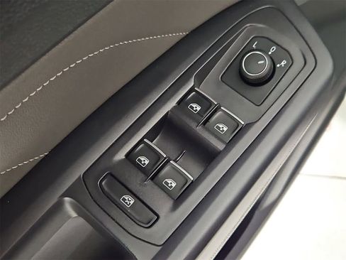 Used 2021 Volkswagen Atlas SEL image 17