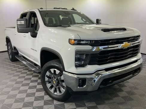 Used 2024 Chevrolet Silverado 2500 LT w/ All Star Edition AWD/4WD image 44
