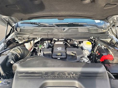 Used 2024 RAM 2500 Laramie image 33