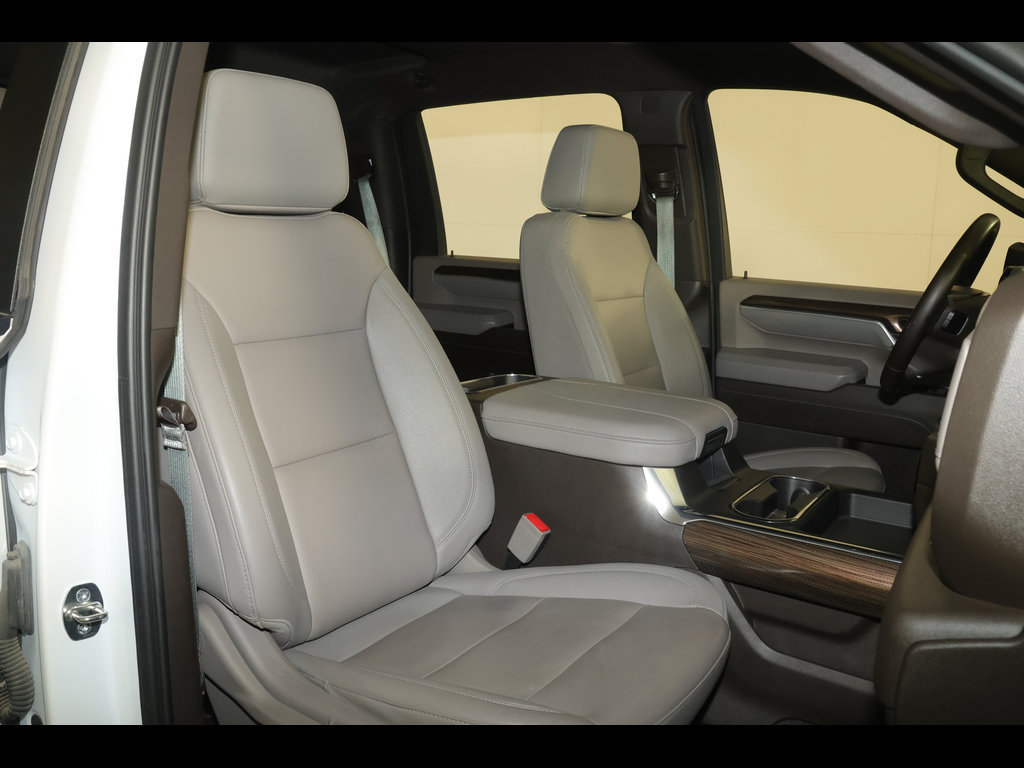 Used 2024 Chevrolet Silverado 2500 LT AWD/4WD image 34