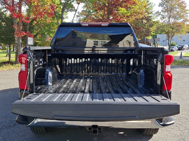 Used 2023 Chevrolet Silverado 1500 LT AWD/4WD image 6