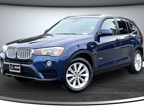 Used 2017 BMW X3 xDrive28i AWD/4WD image 3