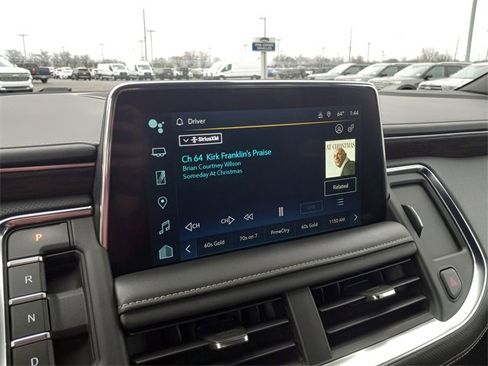 Used 2023 Chevrolet Suburban Premier image 21