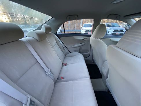 Used 2013 Toyota Corolla L image 32