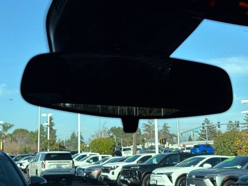 Used 2026 Chevrolet Equinox ACTIV image 25