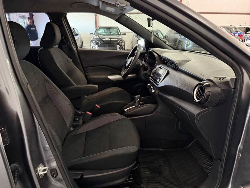 Used 2019 Nissan Kicks SR FWD image 24