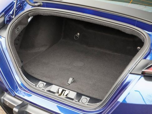 Certified 2022 Ferrari Roma image 37