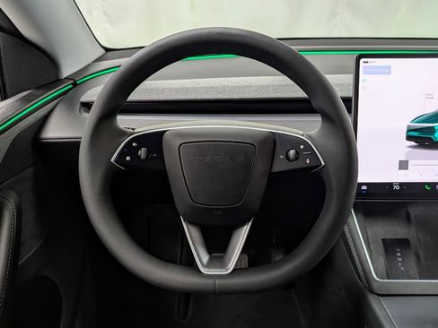 Used 2026 Tesla Model Y Premium image 36