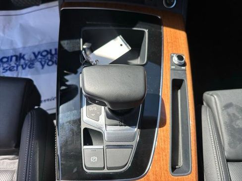 Certified 2023 Audi Q5 2.0T Prestige w/ Prestige Package AWD/4WD image 15