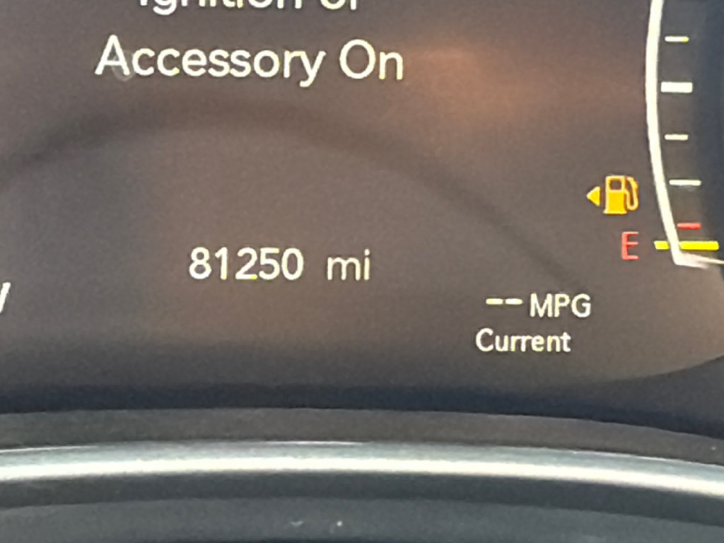 Used 2023 Chrysler Pacifica Touring-L FWD image 25