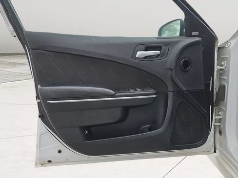 Used 2016 Dodge Charger R/T RWD image 11