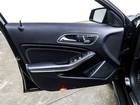 Used 2020 Mercedes-Benz GLA 250 image 21