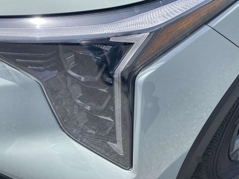 New 2026 Kia K4 LXS image 8