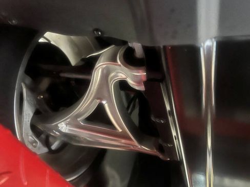 Used 2005 Ford GT RWD image 37