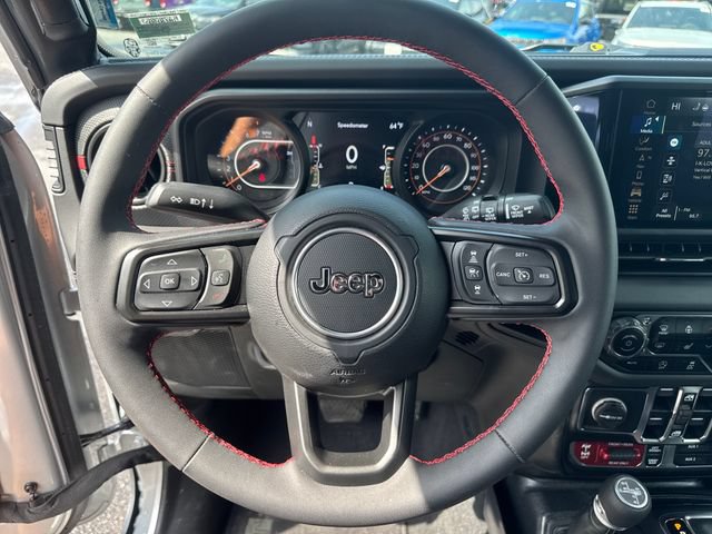Used 2024 Jeep Wrangler Unlimited Rubicon AWD/4WD image 21