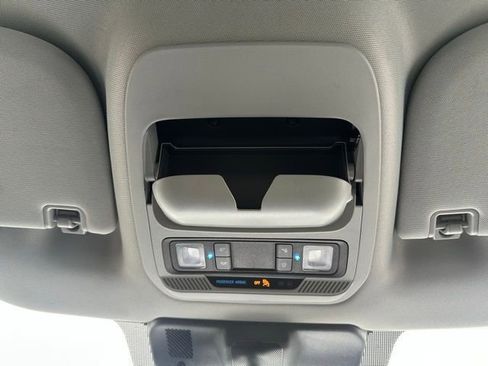 Used 2023 Ford F150 XLT AWD/4WD image 18