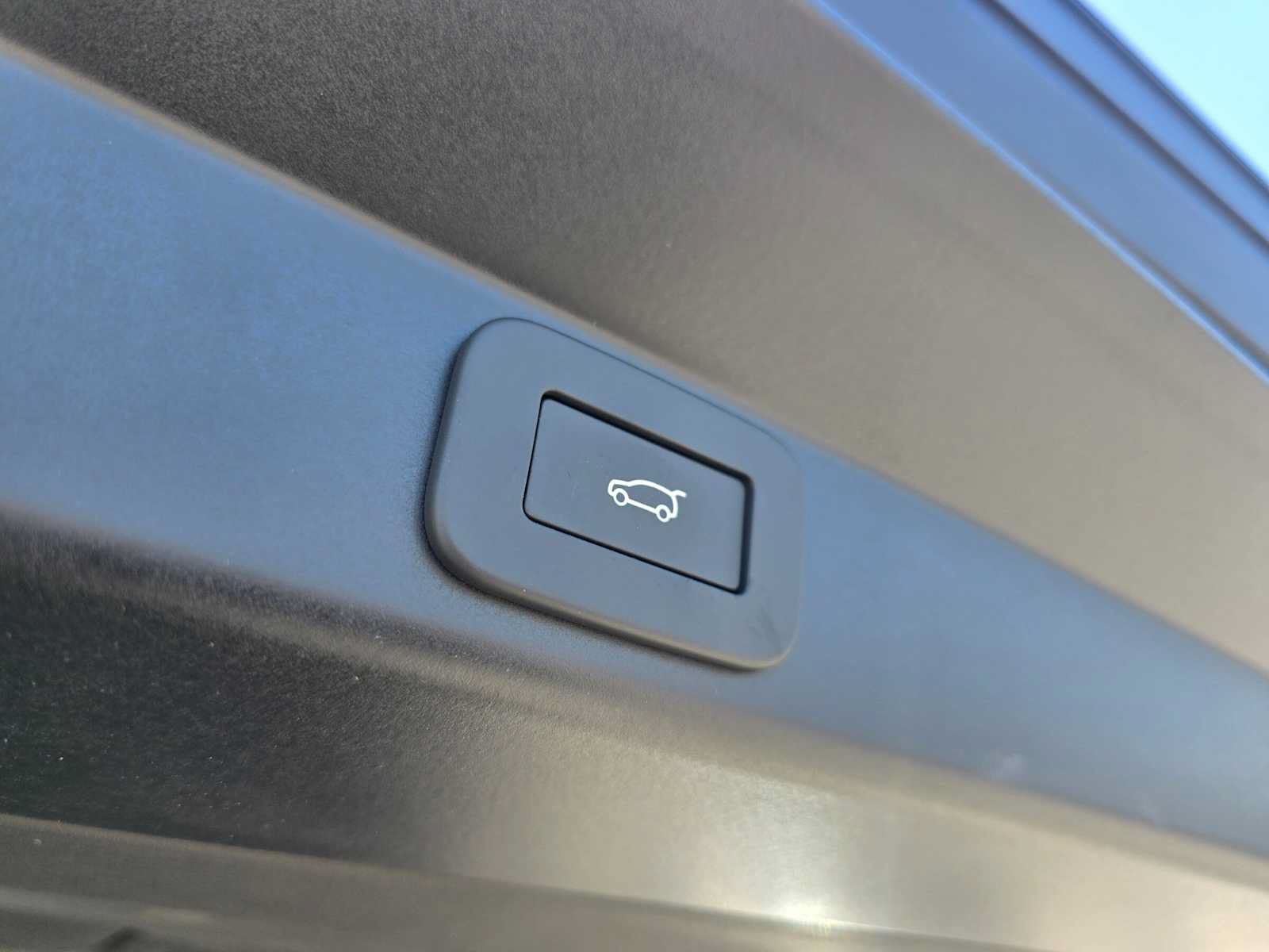 New 2026 Land Rover Range Rover Sport SE AWD/4WD image 15