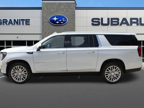 Used 2023 GMC Yukon XL Denali AWD/4WD image 7