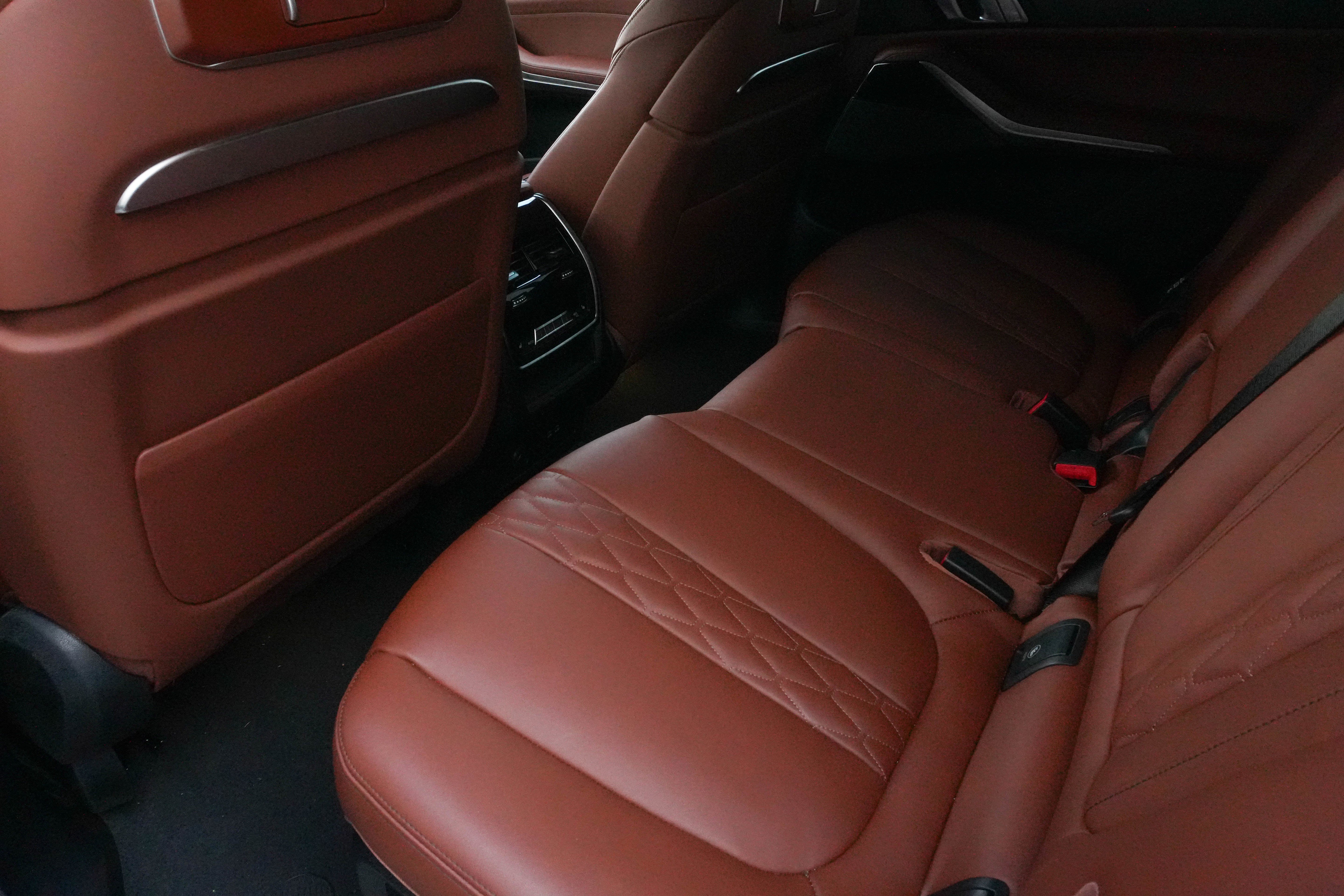 Used 2026 BMW X7 M60i AWD/4WD image 33
