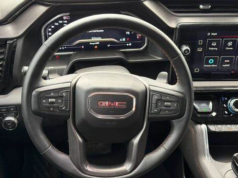 Used 2024 GMC Sierra 1500 AT4 w/ Technology Package AWD/4WD image 17