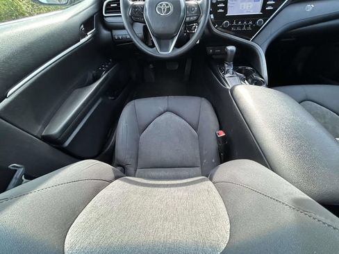 Used 2018 Toyota Camry LE FWD image 13