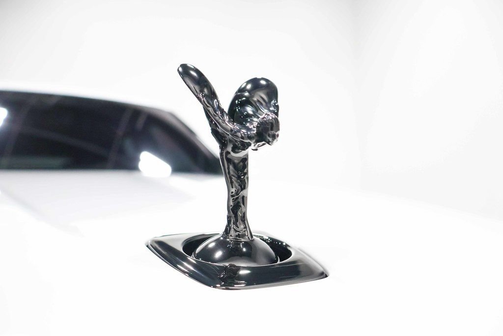 Used 2025 Rolls-Royce Cullinan Black Badge AWD/4WD image 7